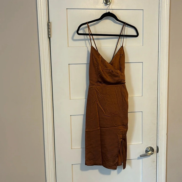 dress - Picture 2 of 6